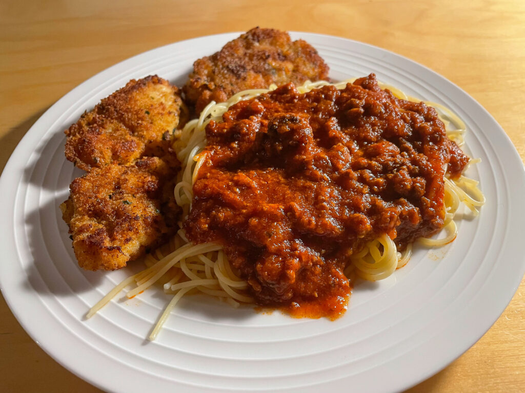 Spaghetti w/Meat Sauce & Chicken