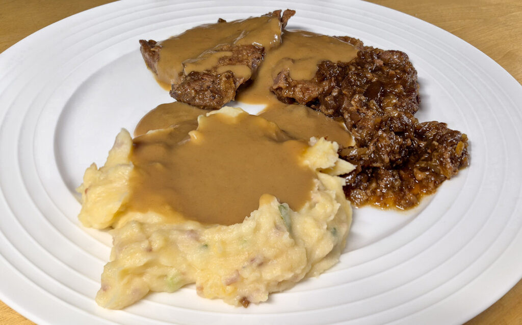 Mashed Potatoes and Gravy w/Swiss Steak