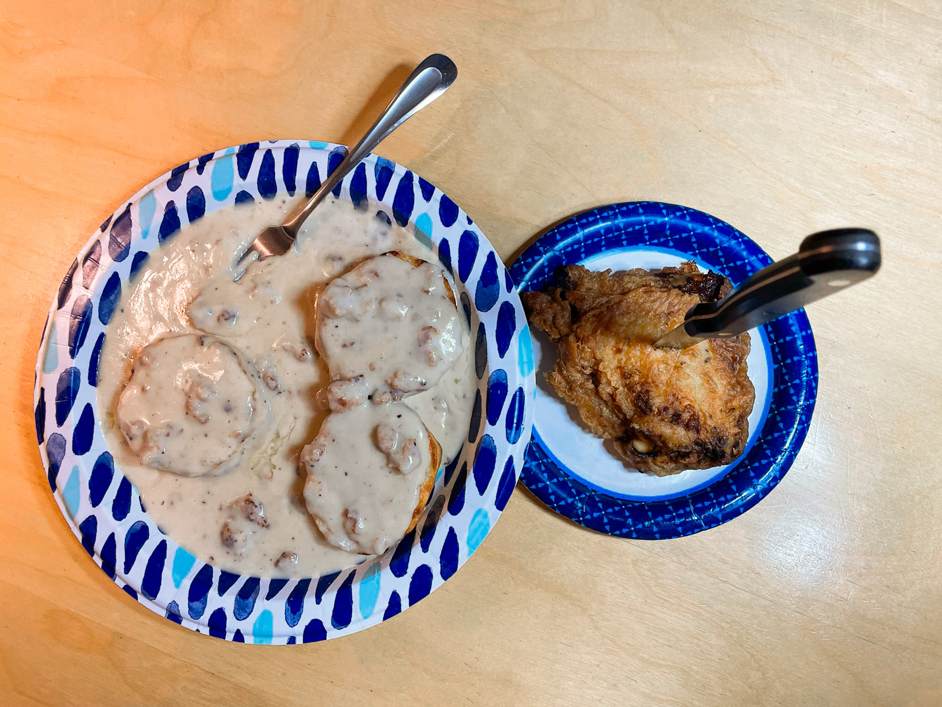 Biscuits & Gravy w/Fried Chicken